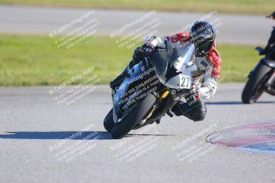 media/Jan-20-2023-Fastrack Riders (Fri) [[f2ad32aba3]]/Private/session 5 turn 13/